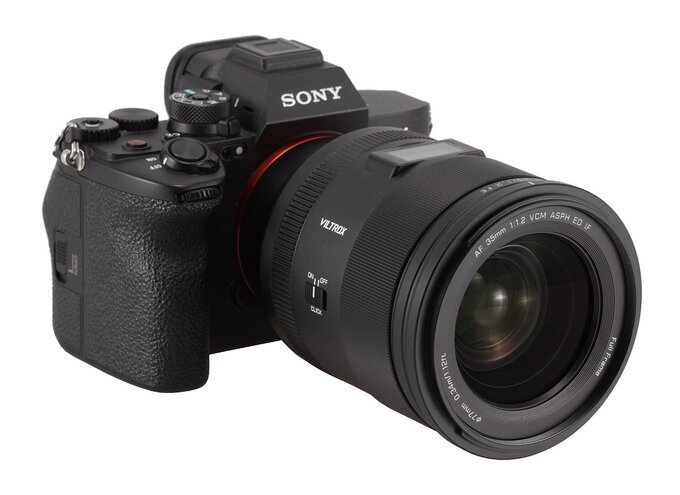 Viltrox AF 35 mm f/1.2 LAB - Wst�p