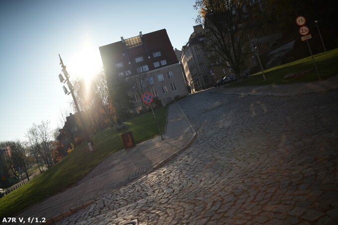 Viltrox AF 35 mm f/1.2 LAB - Odblaski