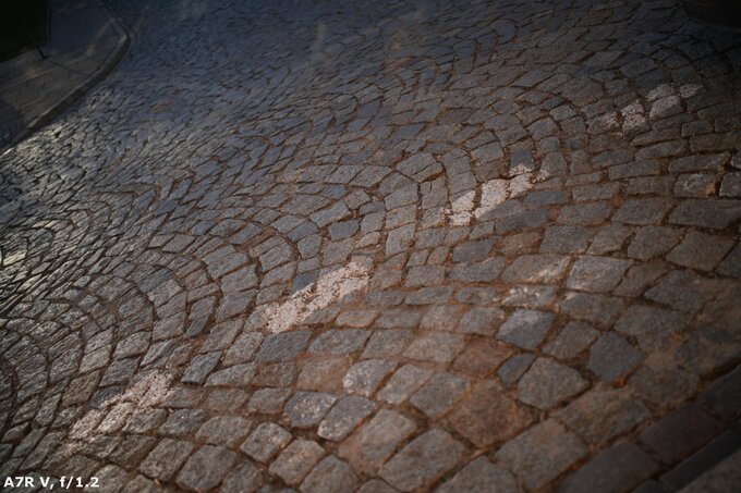 Viltrox AF 35 mm f/1.2 LAB - Odblaski