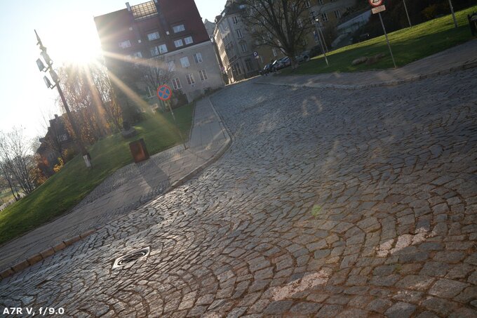 Viltrox AF 35 mm f/1.2 LAB - Odblaski