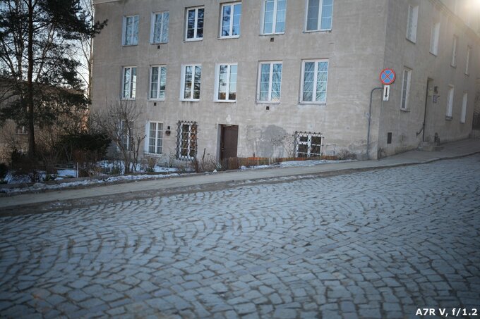 Sigma A 35 mm f/1.2 DG II - Odblaski