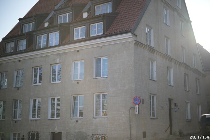 Viltrox AF 50 mm f/1.4 Pro - Odblaski