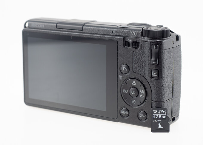 Ricoh GR IV - U�ytkowanie i ergonomia