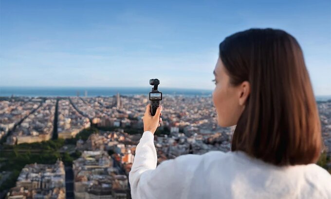 DJI Osmo Pocket 4