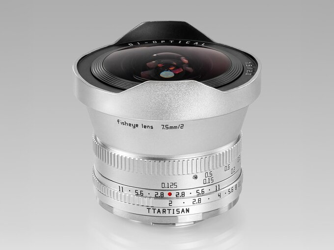 Srebrny TTartisan 7.5 mm f/2 Fisheye