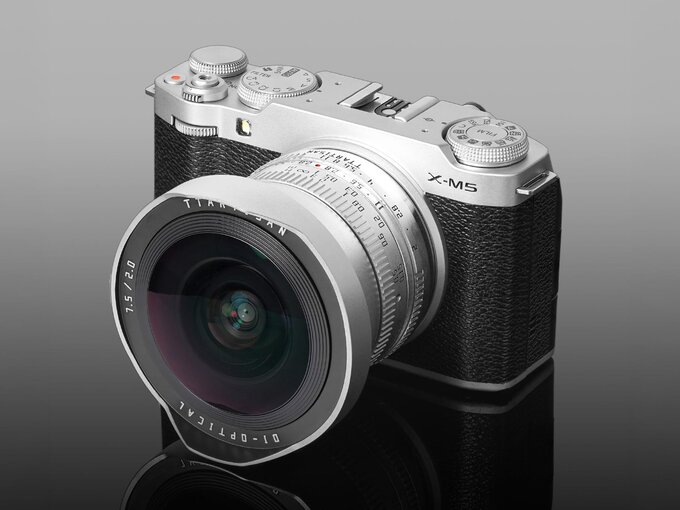 Srebrny TTartisan 7.5 mm f/2 Fisheye