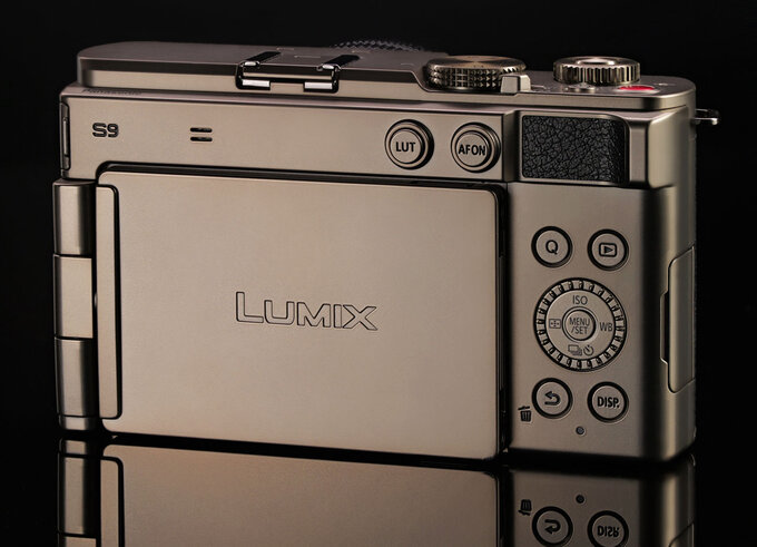 Panasonic Lumix S9 Black Titanium Edition