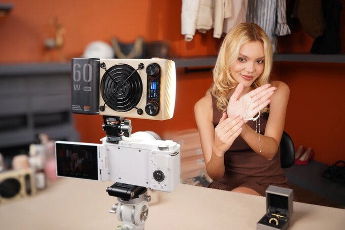 Zhiyun Fiveray M60 Ultra