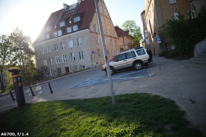 Sigma C 15 mm f/1.4 DC - Odblaski
