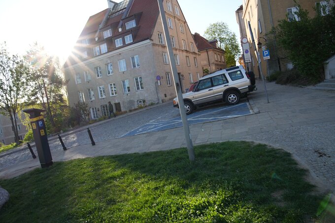 Sigma C 15 mm f/1.4 DC - Odblaski