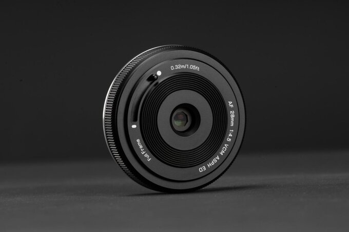 Viltrox AF 28 mm f/4.5 L Viltrox AF 28 mm f/4.5 L
