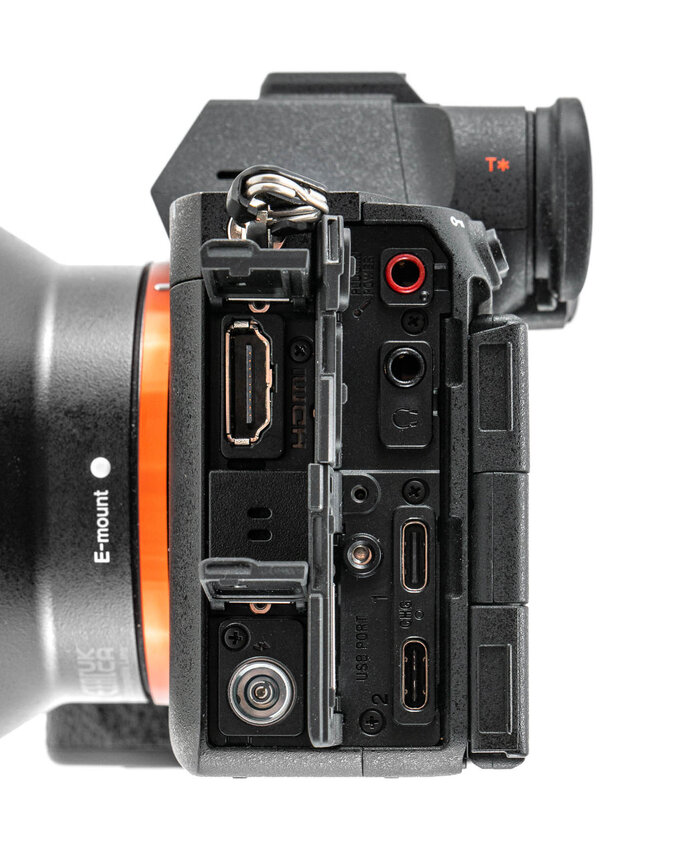 Sony A7R VI - test trybu filmowego - Budowa i ergonomia