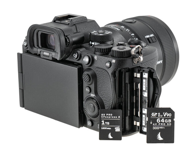 Sony A7R VI - test trybu filmowego - Budowa i ergonomia