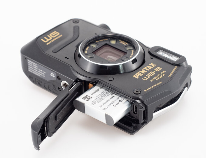 Pentax WG-8 - Budowa i jakość wykonania Pentax WG-8 - Budowa i jakość wykonania