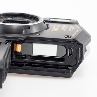 Pentax WG-8 - Budowa i jako�� wykonania