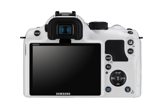 Bia�y Samsung NX10
