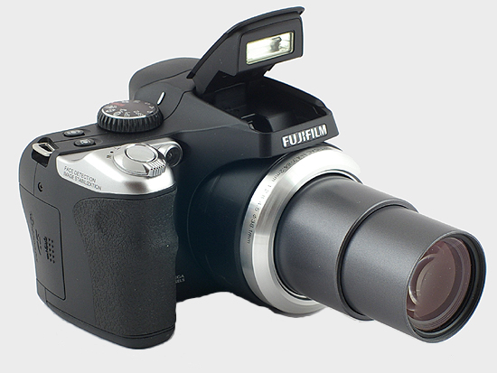 Fujifilm FinePix S8000fd - Wygląd i jakość wykonania Fujifilm FinePix S8000fd - Wygląd i jakość wykonania