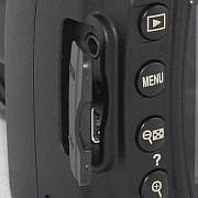 Nikon D40x - Jako wykonania i ergonomia