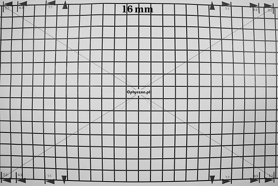 Sony DT 16-105 mm f/3.5-5.6 - Dystorsja