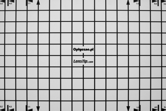 Carl Zeiss Distagon T* 25 mm f/2.0 ZE/ZF.2 - Dystorsja