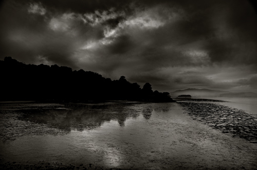 Czarno-biay kadr - Wizja monochromatyczna - Fotografowanie w ciemnej tonacji