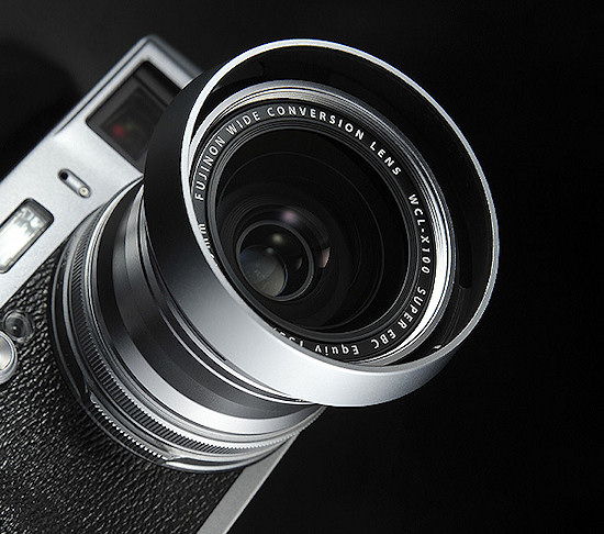 Konwerter szerokoktny i nowy firmware do Fujifilm X100