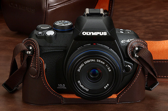 Zuiko Digital 25 mm f/2.8 - nowy nalenik od Olympusa