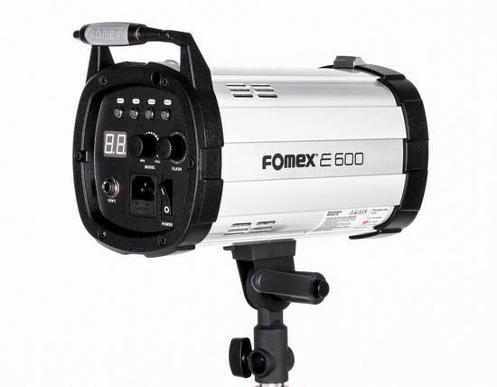 Nowe lampy studyjne Fomex E400, E600 i E1000