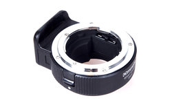 Commlite Nikon F - Sony E z autofocusem - prezentacja wideo