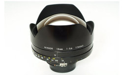 Nikkor 13 mm f/5.6 AIS do kupienia na aukcji