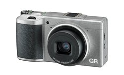 Ricoh GR II Silver Edition