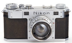 Nikon 1 z 1948 roku do kupienia na aukcji