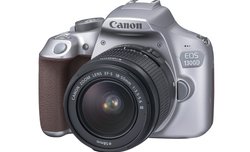 Srebrny Canon EOS 1300D