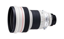 Canon FD 200 mm f/1.8L do kupienia na aukcji