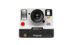 Polaroid wypuszcza aparat i serie filmw pod now mark