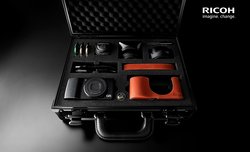 Ricoh GR II Premium Kit trafi na aukcj WOP 