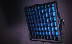 Nowa lampa LED od Fomei - wbudowany dyfuzor i sterowanie bezprzewodowe