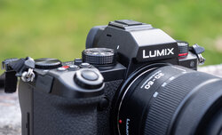 Panasonic Lumix S5 - hybrydowy bezlusterkowiec, cz I