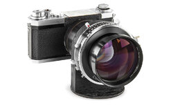 Zeiss Planar 50 mm f/0.7 na aukcji Zeiss Planar 50 mm f/0.7 na aukcji