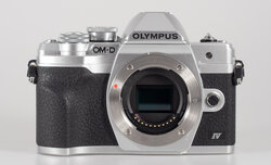 Olympus OM-D E-M10 Mark IV - test aparatu