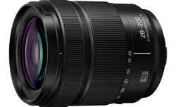 Panasonic Lumix S 28-200 mm f/4-7.1 Macro