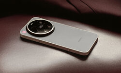 Leica Leitzphone powered by Xiaomi