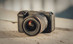 Canon EOS R6 V i Canon RF 20-50 mm f/4L IS USM PZ