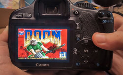 Doom uruchomiony na Canonie 550D Doom uruchomiony na Canonie 550D