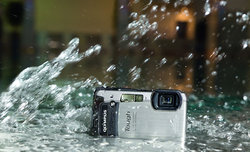 Olympus TOUGH TG-620 i TG-820.
