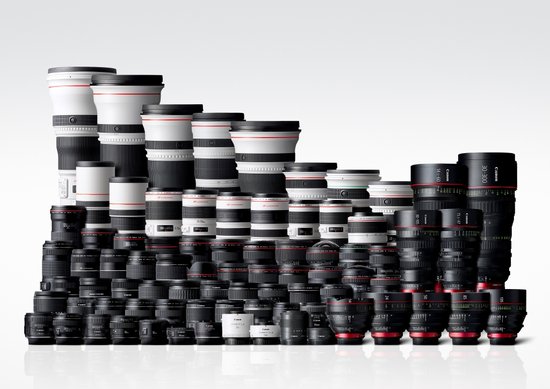 Canon wituje wyprodukowanie ponad 100 mln obiektyww EF