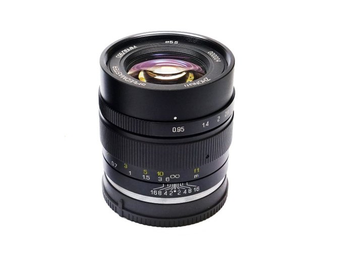Zhongyi Mitakon Speedmaster 35 mm f/0.95 Mark II