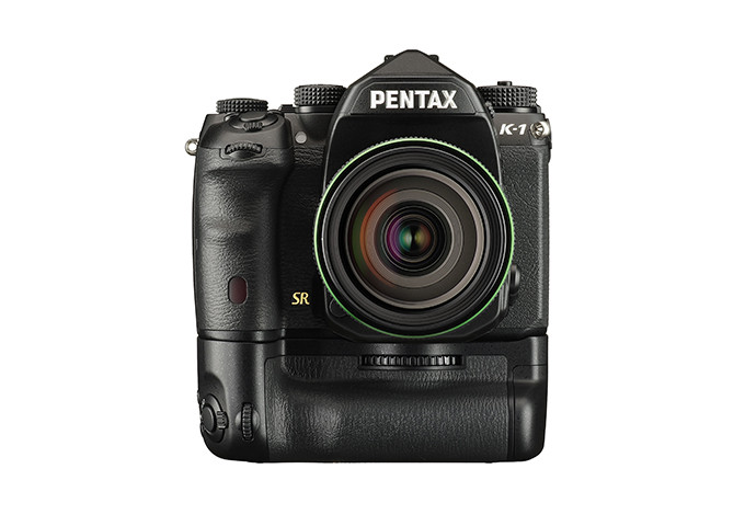 Pentax K-1 z promocj na grip bateryjny