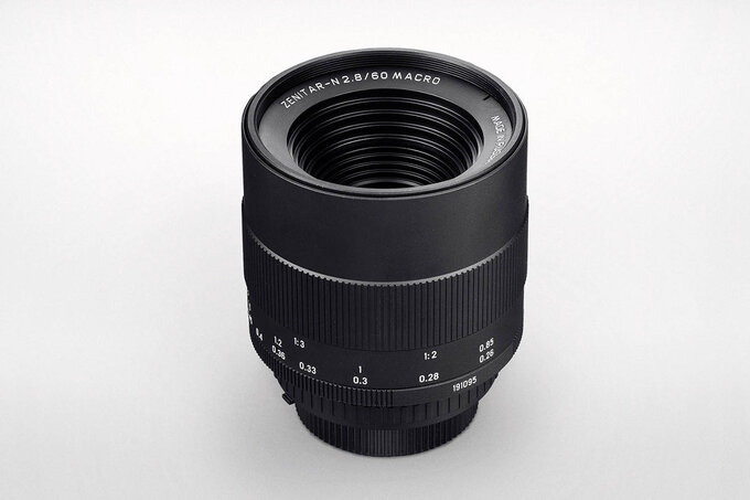 Zenitar 60 mm f/2.8 Macro jednak z innym bagnetem