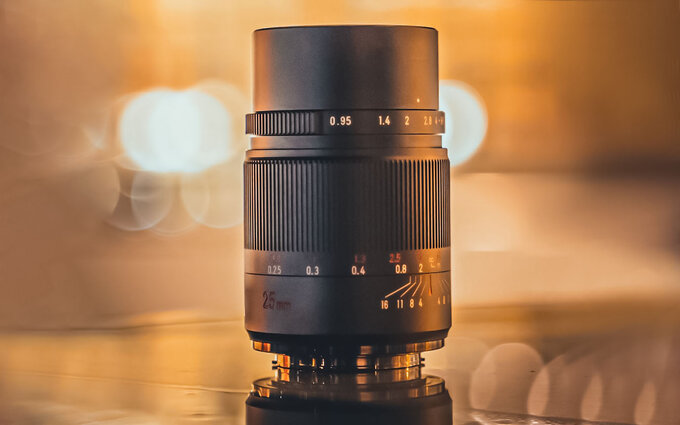 7Artisans 25 mm f/0.95 - dost�pno�� i cena